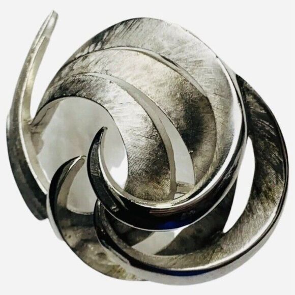 Vintage Trifari Silver Two Toned Swirl Women’s Brooch,Trifari Antique Pin - Picture 4 of 5